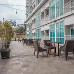 Oyo 214 Appartel Taman Melati Jatinangor