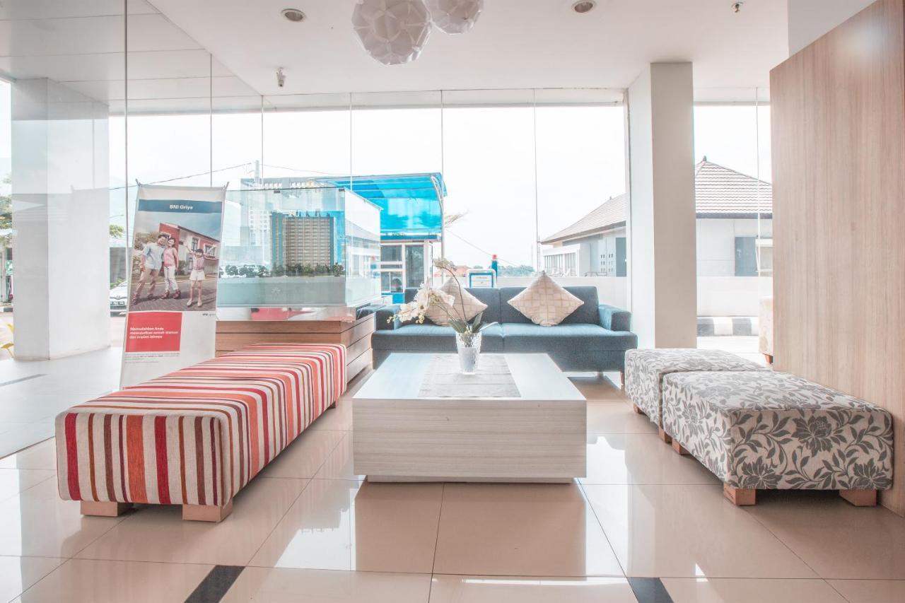 Oyo 214 Appartel Taman Melati Jatinangor Hotel